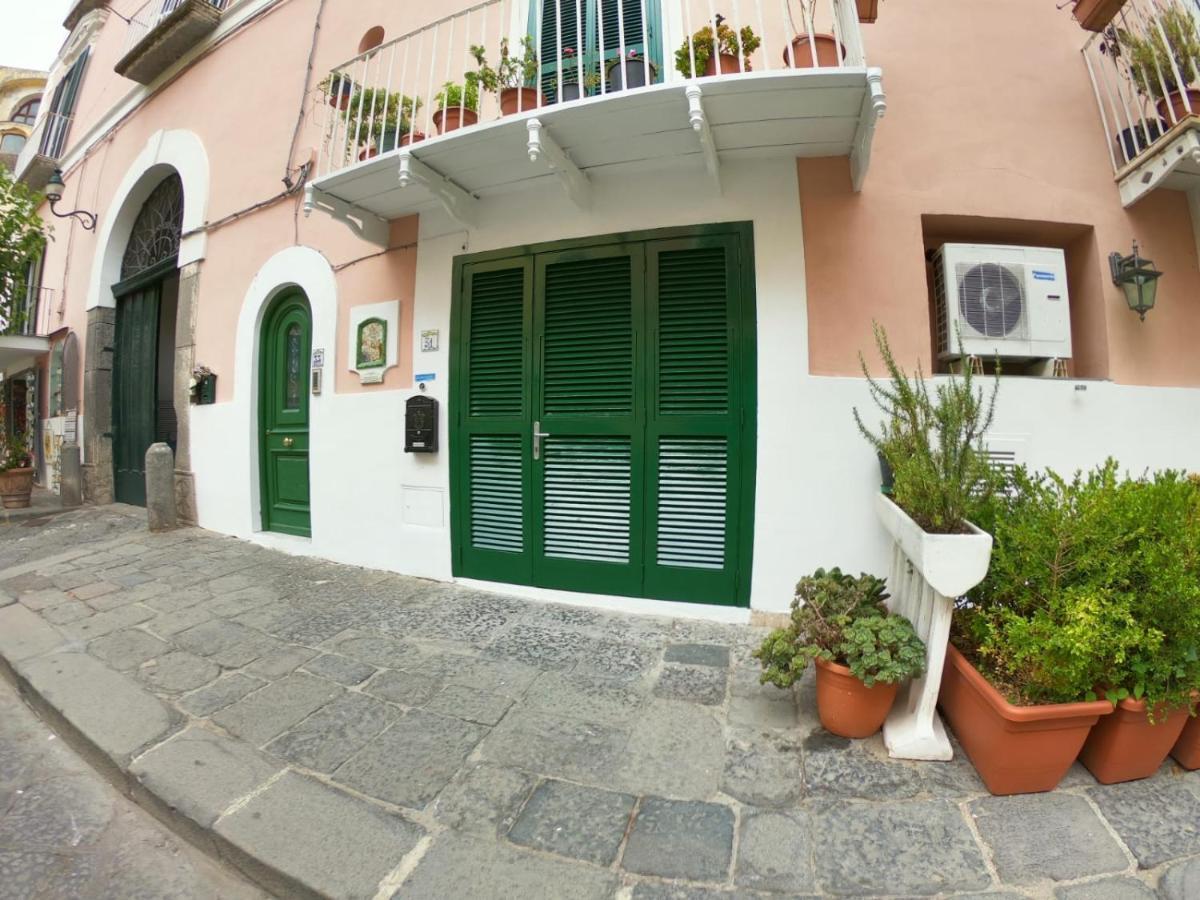 Appartamento Sul Mare Ad Ischia Ponte 外观 照片